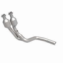Load image into Gallery viewer, MagnaFlow Exhaust Products 24997 HM Grade Direct-Fit Catalytic Converter for Select Jeep Cherokee