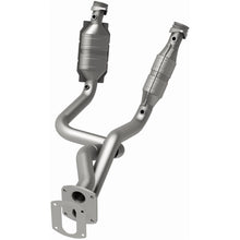 Load image into Gallery viewer, MagnaFlow Exhaust Products 4451631 California CARB Direct-Fit Catalytic Converter for Select Ford F-250 Super Duty