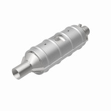 Load image into Gallery viewer, MagnaFlow Exhaust Products 339301 California CARB Universal Catalytic Converter for Select Ford E-250 Econoline, Ford E-250 Econoline Club Wagon, Ford E-350 Econoline, Ford E-350 Econoline Club Wagon, Ford F-250, Ford F-350