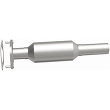 Load image into Gallery viewer, MagnaFlow Exhaust Products 5671808 California CARB Direct-Fit Catalytic Converter for Select Ford Taurus, Ford Taurus X, Mercury Sable