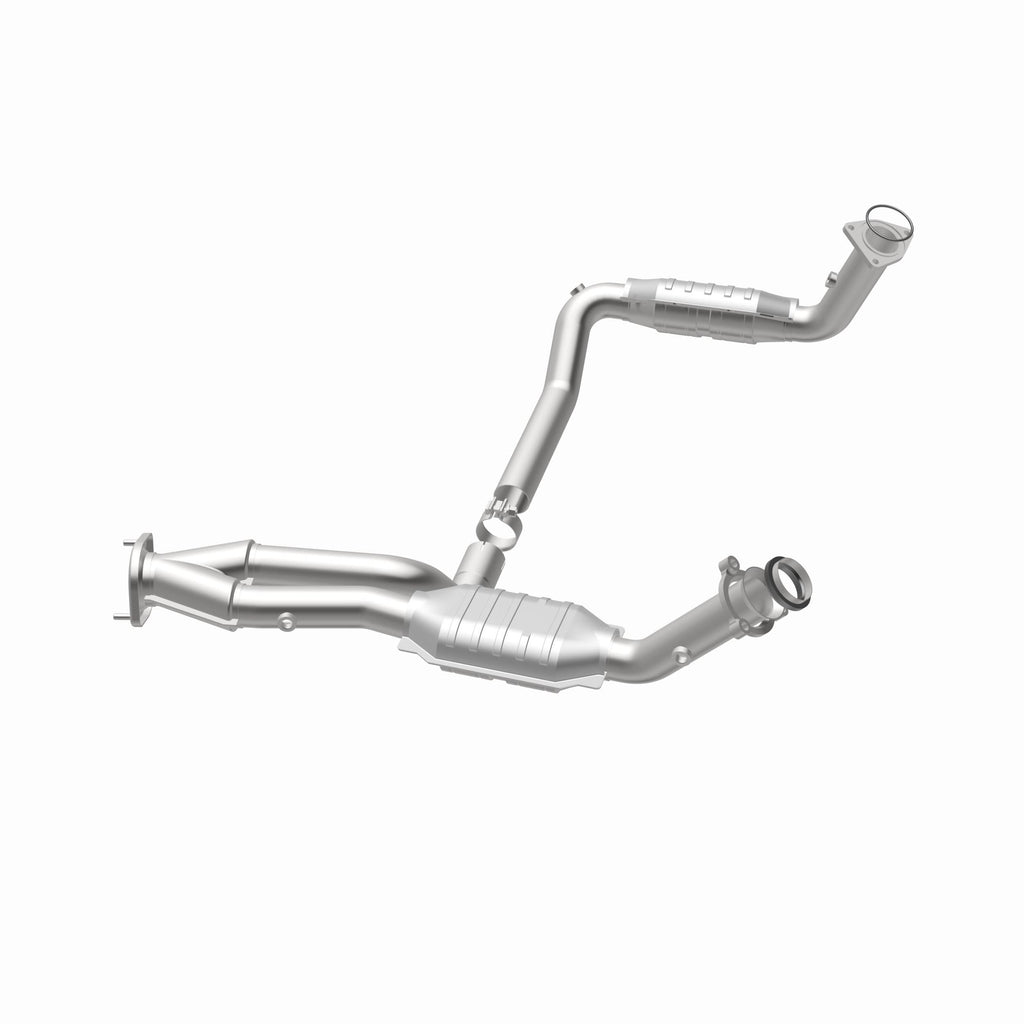 MagnaFlow Exhaust Products 51097 OEM Grade Direct-Fit Catalytic Converter for Select Cadillac Escalade, Chevrolet Avalanche 1500, Chevrolet Silverado 1500, Chevrolet Silverado Classic, Chevrolet Silverado 2500, Chevrolet Suburban 1500, Chevrolet Tahoe,