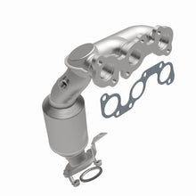 Load image into Gallery viewer, MagnaFlow Exhaust Products 5582833 California CARB Manifold Catalytic Converter for Select Lexus RX330, Toyota Highlander, Toyota Sienna