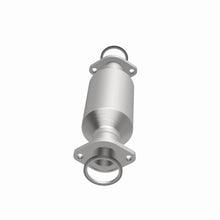 Load image into Gallery viewer, MagnaFlow Exhaust Products 3322886 California CARB Direct-Fit Catalytic Converter for Select Chevrolet Nova, Geo Prizm, Toyota Camry, Toyota Celica, Toyota Corolla, Toyota Cressida, Toyota MR2, Toyota Paseo, Toyota Starlet, Toyota Tercel
