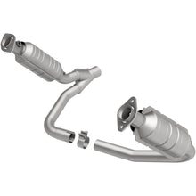 Load image into Gallery viewer, MagnaFlow Exhaust Products 24397 HM Grade Direct-Fit Catalytic Converter for Select Dodge Dakota, Mitsubishi Raider