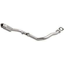 Load image into Gallery viewer, MagnaFlow Exhaust Products 5551532 California CARB Direct-Fit Catalytic Converter for Select Land Rover LR4, Land Rover Range Rover Sport