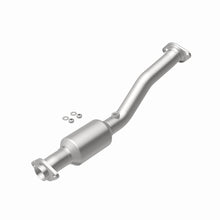 Load image into Gallery viewer, MagnaFlow Exhaust Products 5671709 California CARB Direct-Fit Catalytic Converter for Select Nissan Cube, Nissan Sentra