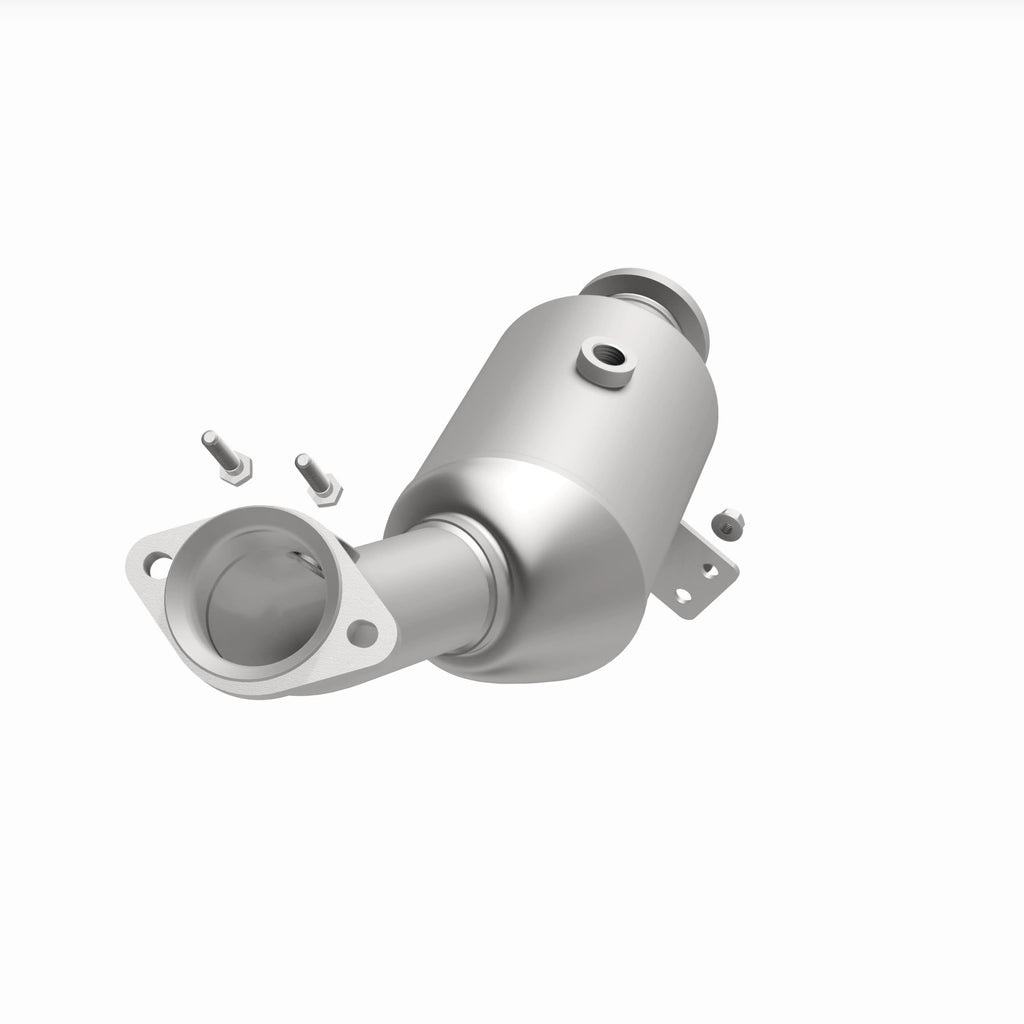 MagnaFlow Exhaust Products 21-682 OEM Grade Direct-Fit Catalytic Converter for Select Mercedes-Benz C400, Mercedes-Benz C43 AMG, Mercedes-Benz C450 AMG, Mercedes-Benz E43 AMG, Mercedes-Benz E450, Mercedes-Benz GLC43 AMG