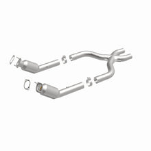 Load image into Gallery viewer, MagnaFlow Exhaust Products 5461976 California CARB Direct-Fit Catalytic Converter for Select Ford Mustang