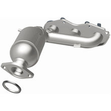Load image into Gallery viewer, MagnaFlow Exhaust Products 5582556 California CARB Manifold Catalytic Converter for Select Toyota Sienna