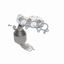 Load image into Gallery viewer, MagnaFlow Exhaust Products 5582548 California CARB Manifold Catalytic Converter for Select Toyota Sienna