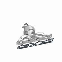 Load image into Gallery viewer, MagnaFlow Exhaust Products 5531060 California CARB Manifold Catalytic Converter for Select Chevrolet Malibu, Pontiac G6, Saturn Aura