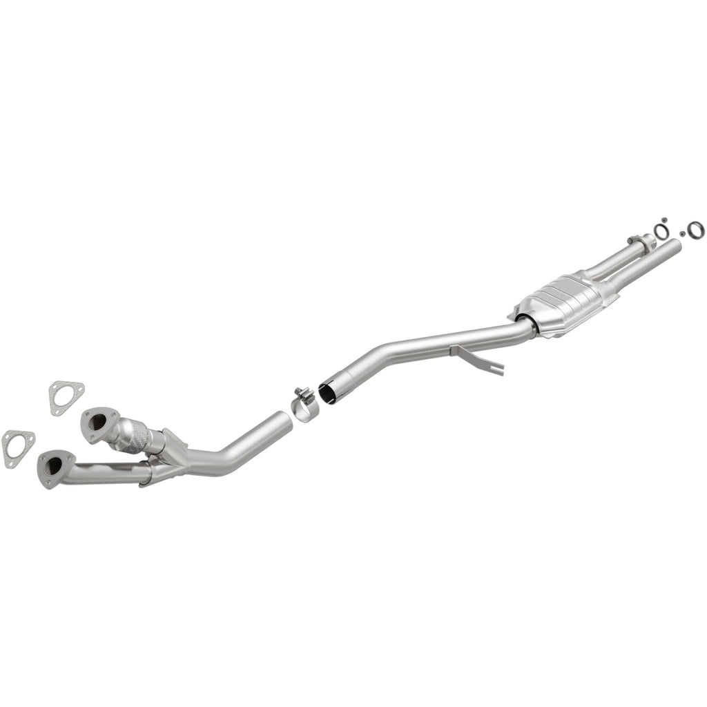 MagnaFlow Exhaust Products 23554 Standard Grade Direct-Fit Catalytic Converter for Select BMW 325i, BMW 325is
