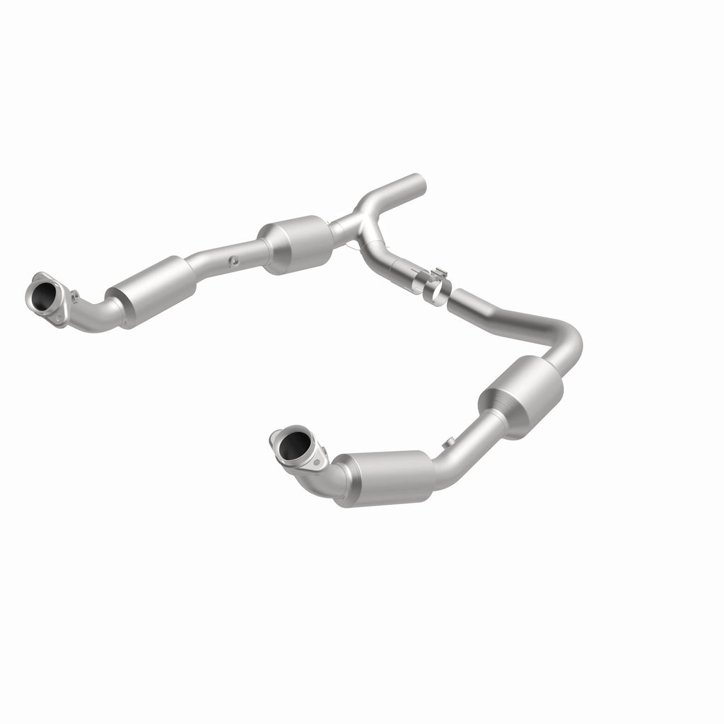 MagnaFlow Exhaust Products 5582640 California CARB Direct-Fit Catalytic Converter for Select Ford E-150, Ford E-250