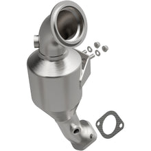 Load image into Gallery viewer, MagnaFlow Exhaust Products 5551837 California CARB Direct-Fit Catalytic Converter for Select Ford Edge, Ford Explorer