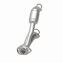 Load image into Gallery viewer, MagnaFlow Exhaust Products 49507 OEM Grade Direct-Fit Catalytic Converter for Select Lexus RX300, Toyota Highlander