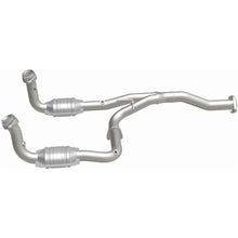 Load image into Gallery viewer, MagnaFlow Exhaust Products 23957 HM Grade Direct-Fit Catalytic Converter for Select Jeep Liberty
