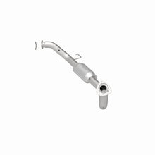 Load image into Gallery viewer, MagnaFlow Exhaust Products 93160 HM Grade Direct-Fit Catalytic Converter for Select Honda Passport, Isuzu Amigo, Isuzu Axiom, Isuzu Rodeo, Isuzu Rodeo Sport