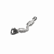 Load image into Gallery viewer, MagnaFlow Exhaust Products 51722 OEM Grade Direct-Fit Catalytic Converter for Select Saturn Vue