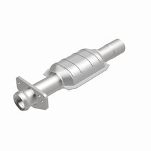 Load image into Gallery viewer, MagnaFlow Exhaust Products 93485 Standard Grade Direct-Fit Catalytic Converter for Select Chevrolet S10 Blazer, GMC Jimmy, Oldsmobile Bravada