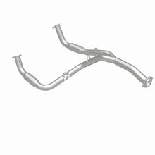 Load image into Gallery viewer, MagnaFlow Exhaust Products 4551252 California CARB Direct-Fit Catalytic Converter for Select Chevrolet Silverado HD, Chevrolet Silverado HD, GMC Sierra HD, GMC Sierra HD