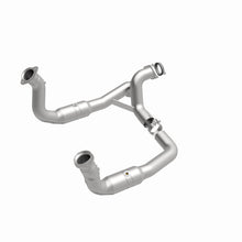 Load image into Gallery viewer, MagnaFlow Exhaust Products 52297 OEM Grade Direct-Fit Catalytic Converter for Select Ford F-250 Super Duty, Ford F-350 Super Duty