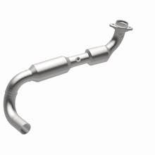 Load image into Gallery viewer, MagnaFlow Exhaust Products 4583087 California CARB Direct-Fit Catalytic Converter for Select Ford Expedition