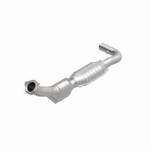 Load image into Gallery viewer, MagnaFlow Exhaust Products 51934 OEM Grade Direct-Fit Catalytic Converter for Select Ford Expedition, Ford F-150, Ford F-250, Lincoln Navigator