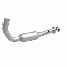 Load image into Gallery viewer, MagnaFlow Exhaust Products 5451583 California CARB Direct-Fit Catalytic Converter for Select Jeep Liberty