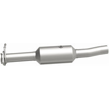 Load image into Gallery viewer, MagnaFlow Exhaust Products 280434 OEM Grade Direct-Fit Catalytic Converter for Select Ford F-350 Super Duty, Ford F-450 Super Duty, Ford F-550 Super Duty