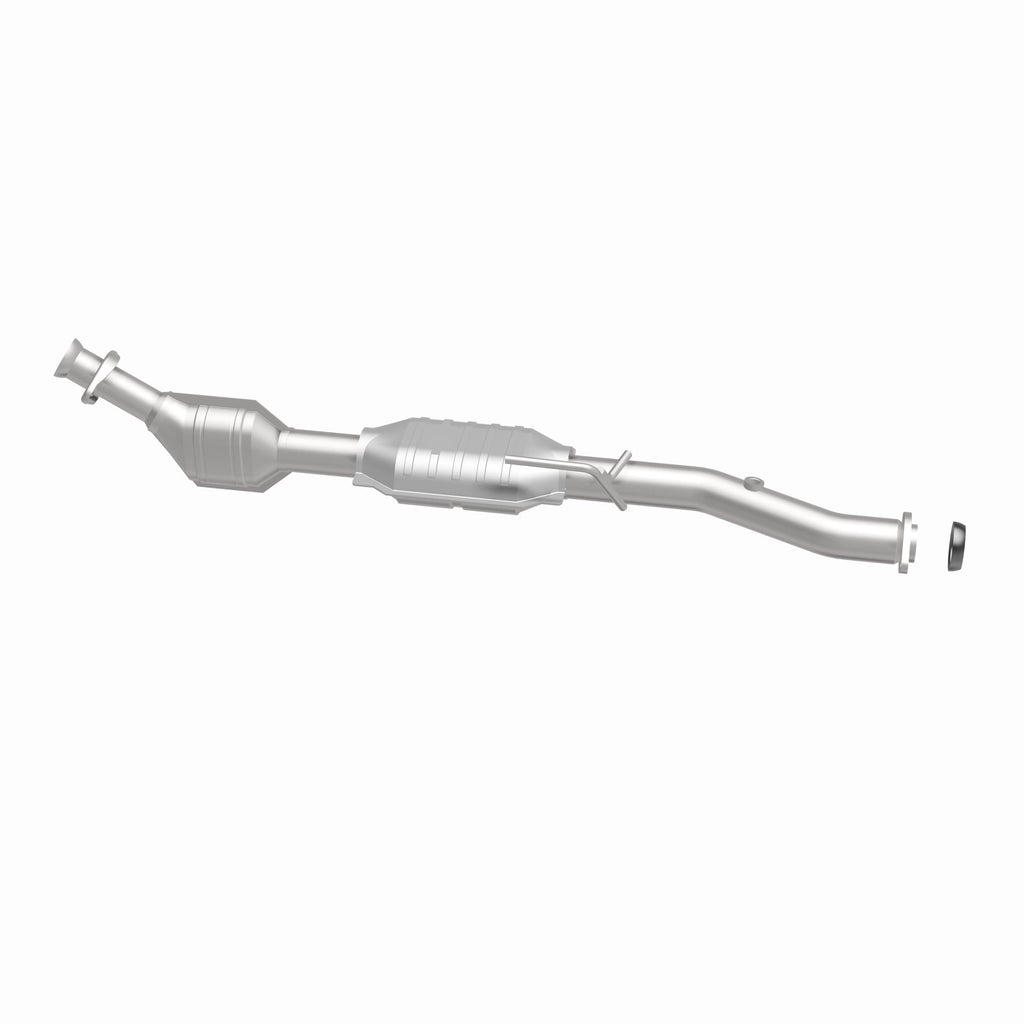 MagnaFlow Exhaust Products 51733 OEM Grade Direct-Fit Catalytic Converter for Select Ford Ranger, Mazda B2500