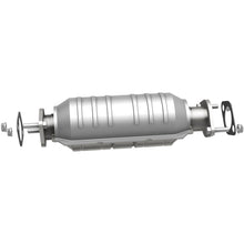 Load image into Gallery viewer, MagnaFlow Exhaust Products 23171 HM Grade Direct-Fit Catalytic Converter for Select Hyundai Accent, Kia Rio, Kia Rio5