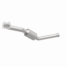 Load image into Gallery viewer, MagnaFlow Exhaust Products 5551737 California CARB Direct-Fit Catalytic Converter for Select Dodge Durango, Jeep Grand Cherokee