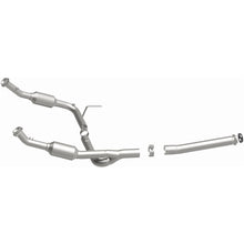 Load image into Gallery viewer, MagnaFlow Exhaust Products 4551013 California CARB Direct-Fit Catalytic Converter for Select Ford Explorer, Mercury Mountaineer