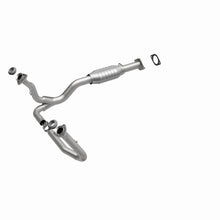 Load image into Gallery viewer, MagnaFlow Exhaust Products 93227 HM Grade Direct-Fit Catalytic Converter for Select Chevrolet S10, GMC Sonoma