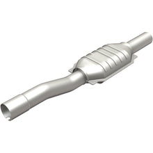Load image into Gallery viewer, MagnaFlow Exhaust Products 51698 OEM Grade Direct-Fit Catalytic Converter for Select Jeep Grand Cherokee