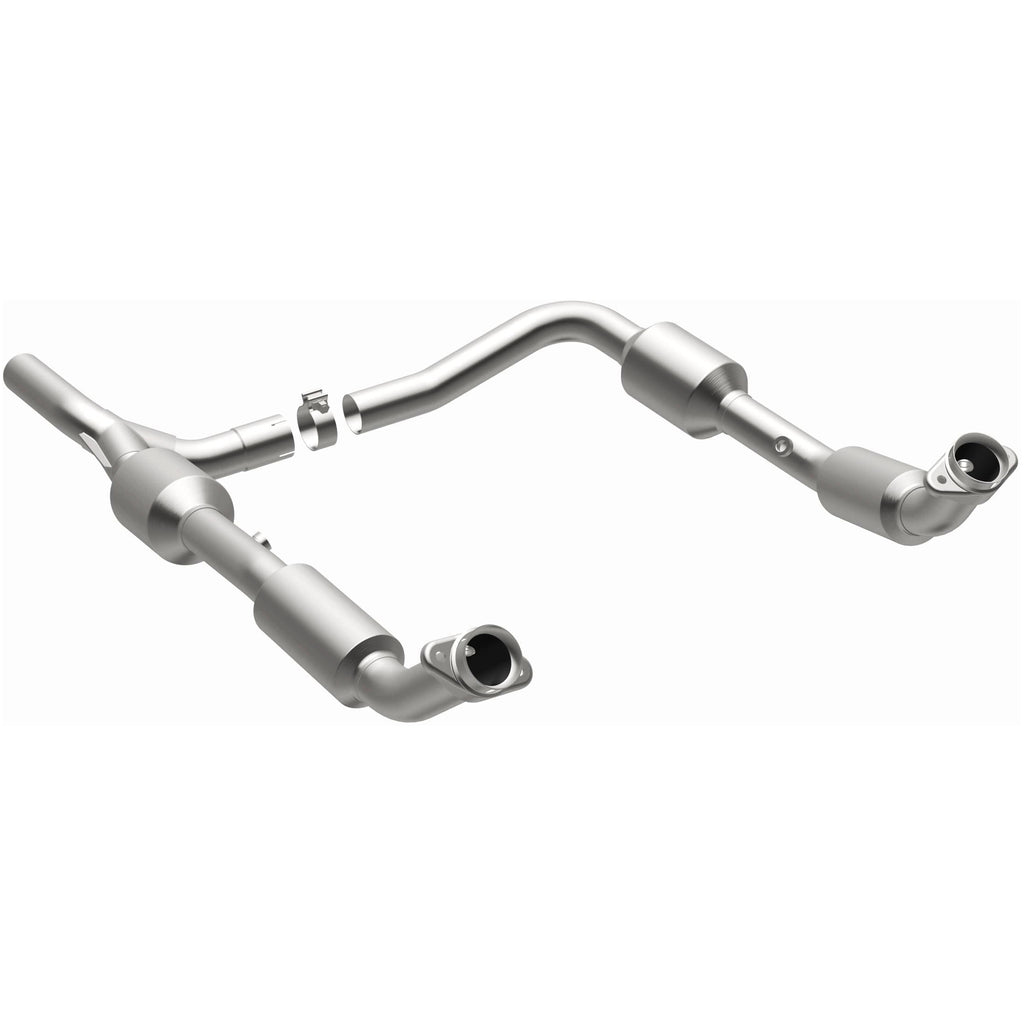 MagnaFlow Exhaust Products 5582640 California CARB Direct-Fit Catalytic Converter for Select Ford E-150, Ford E-250