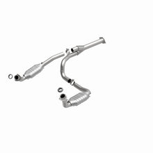 Load image into Gallery viewer, MagnaFlow Exhaust Products 51510 OEM Grade Direct-Fit Catalytic Converter for Select Chevrolet Express 1500, GMC Savana