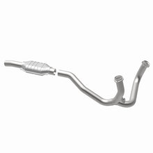 Load image into Gallery viewer, MagnaFlow Exhaust Products 93131 Standard Grade Direct-Fit Catalytic Converter for Select Ford E-150 Econoline, Ford E-150 Econoline Club Wagon, Ford E-250 Econoline, Ford E-250 Econoline Club Wagon