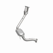 Load image into Gallery viewer, MagnaFlow Exhaust Products 23636 HM Grade Direct-Fit Catalytic Converter for Select Isuzu Rodeo, Isuzu Rodeo Sport