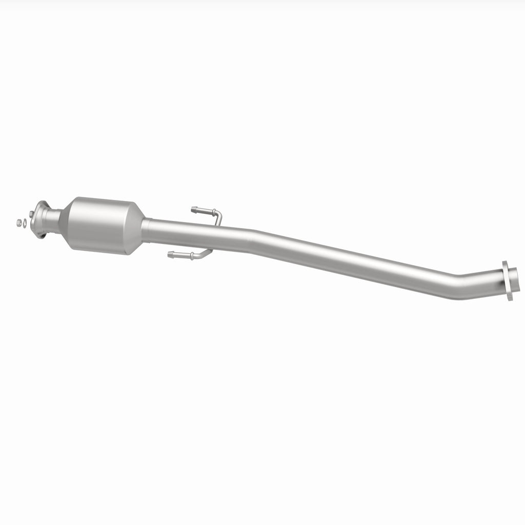MagnaFlow Exhaust Products 280116 OEM Grade Direct-Fit Catalytic Converter for Select Toyota Highlander