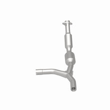 Load image into Gallery viewer, MagnaFlow Exhaust Products 5582310 California CARB Direct-Fit Catalytic Converter for Select Ford E-150, Ford E-250