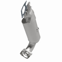 Load image into Gallery viewer, MagnaFlow Exhaust Products 5551227 California CARB Manifold Catalytic Converter for Select Chrysler Town &amp; Country, Dodge Grand Caravan, Dodge Journey, Ram C/V, Volkswagen Routan