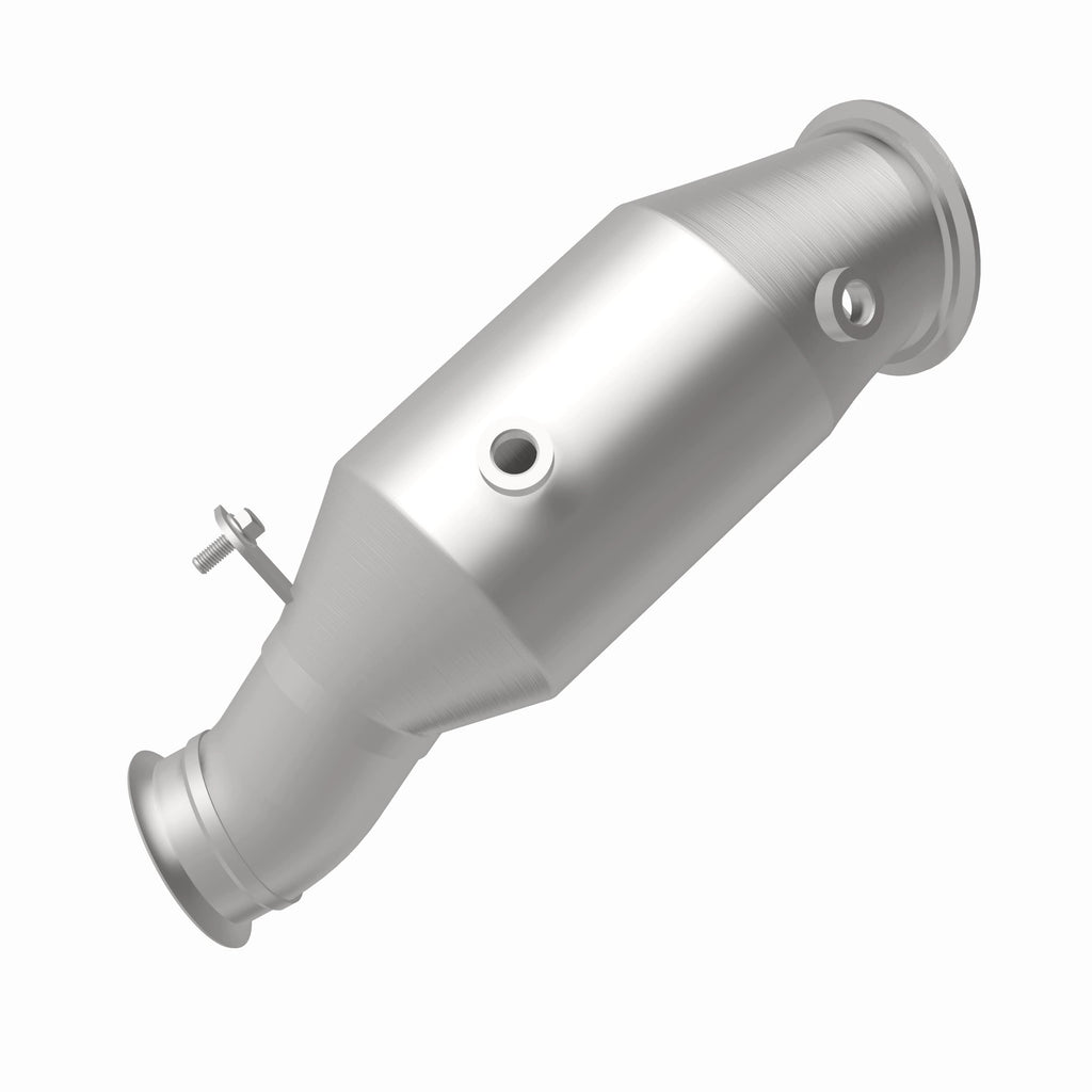 MagnaFlow Exhaust Products 52245 OEM Grade Direct-Fit Catalytic Converter for Select BMW 335i, BMW 335i GT xDrive, BMW 335i xDrive, BMW 435i, BMW 435i Gran Coupe, BMW 435i xDrive, BMW 435i xDrive Gran Coupe, BMW M2, BMW M235i, BMW M235i xDrive