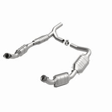 Load image into Gallery viewer, MagnaFlow Exhaust Products 51640 OEM Grade Direct-Fit Catalytic Converter for Select Ford E-150, Ford E-250