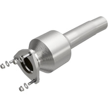 Load image into Gallery viewer, MagnaFlow Exhaust Products 21-538 OEM Grade Direct-Fit Catalytic Converter for Select Land Rover LR2, Land Rover Range Rover Evoque