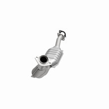 Load image into Gallery viewer, MagnaFlow Exhaust Products 23331 HM Grade Direct-Fit Catalytic Converter for Select Ford Crown Victoria, Lincoln Town Car, Mercury Grand Marquis