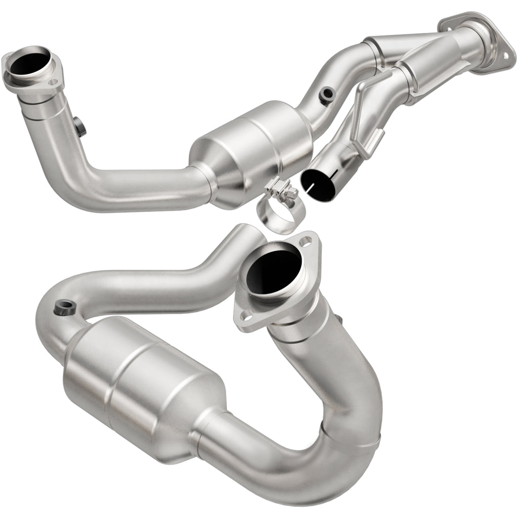 MagnaFlow Exhaust Products 49686 OEM Grade Direct-Fit Catalytic Converter for Select Jeep Grand Cherokee