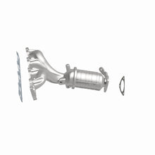 Load image into Gallery viewer, MagnaFlow Exhaust Products 5531060 California CARB Manifold Catalytic Converter for Select Chevrolet Malibu, Pontiac G6, Saturn Aura