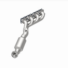 Load image into Gallery viewer, MagnaFlow Exhaust Products 49357 OEM Grade Manifold Catalytic Converter for Select INFINITI QX56, Nissan Armada, Nissan NV2500, Nissan NV3500, Nissan Pathfinder, Nissan Pathfinder Armada, Nissan TITAN