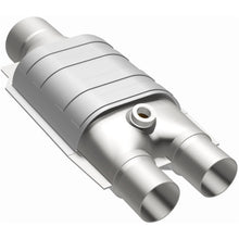 Load image into Gallery viewer, MagnaFlow Exhaust Products 99047HM HM Grade Universal Catalytic Converter for Select Chevrolet Express 1500, Chevrolet Express 2500, GMC Savana 1500, GMC Savana